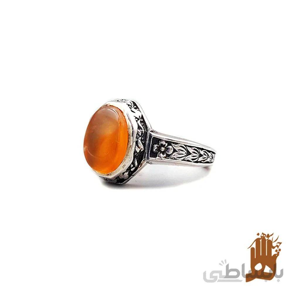 انگشتر صفوی گل برگی نگین عقیق پرتغالی یمنی