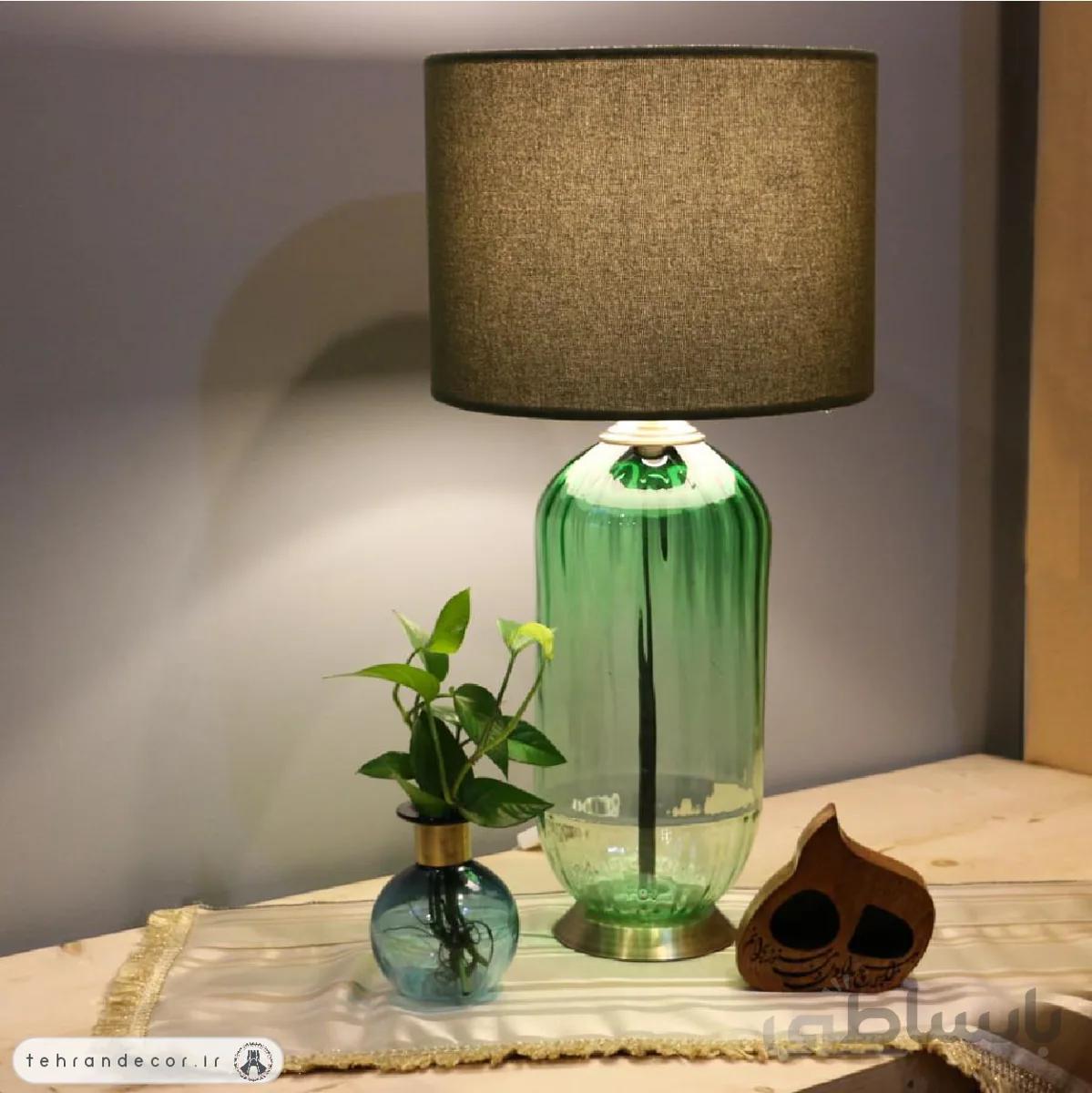 آباژور رومیزی شیشه‌ای آتسرین