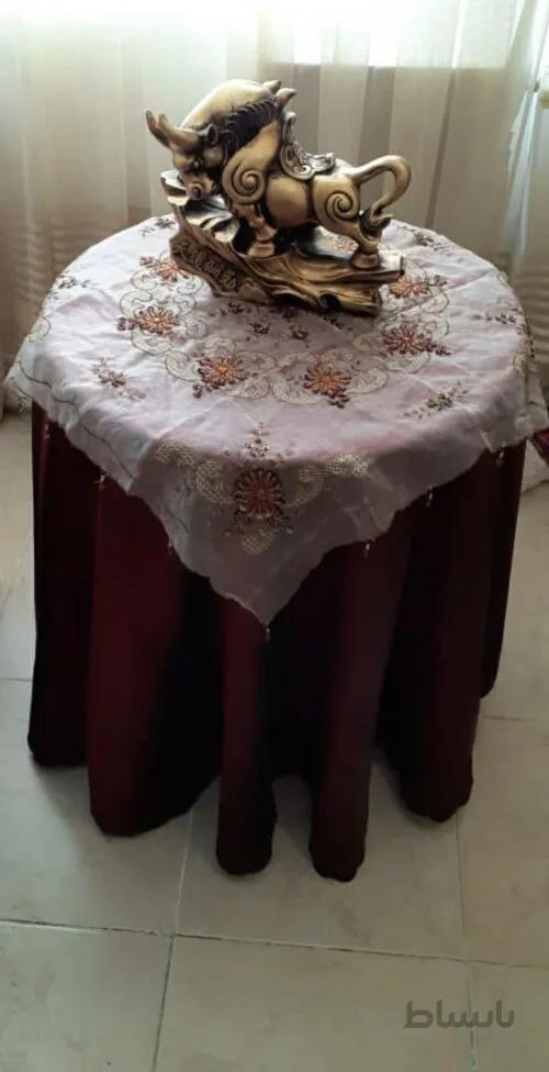 رومیزی ۷۰×۷۰ حریر منجوق