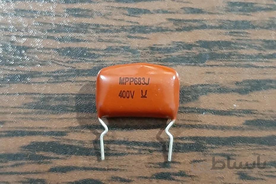 POLYESTER 400V 68nF – خازن پلی استر، ۴۰۰ ولت، ۶۸ نانوفاراد