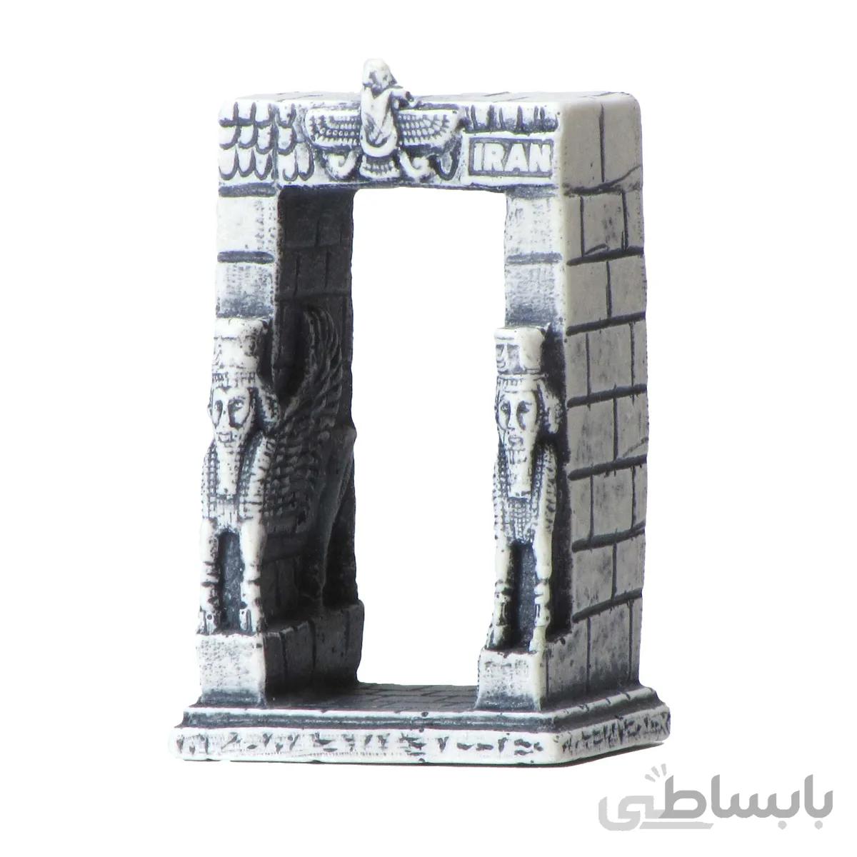 مجسمه دروازه ملل شیراز