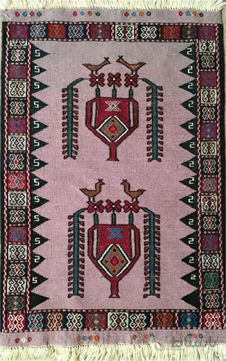 گلیم رومیزی - طرح گلدان ا table rug with flower design