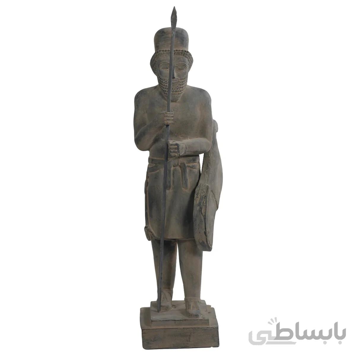 مجسمه تندیس و پیکره شهریار مدل سرباز نیزه دار مادی کد MO2260 سایز متوسط