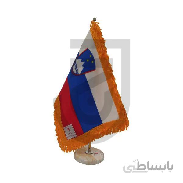 پرچم اسلوانی دور ریشه