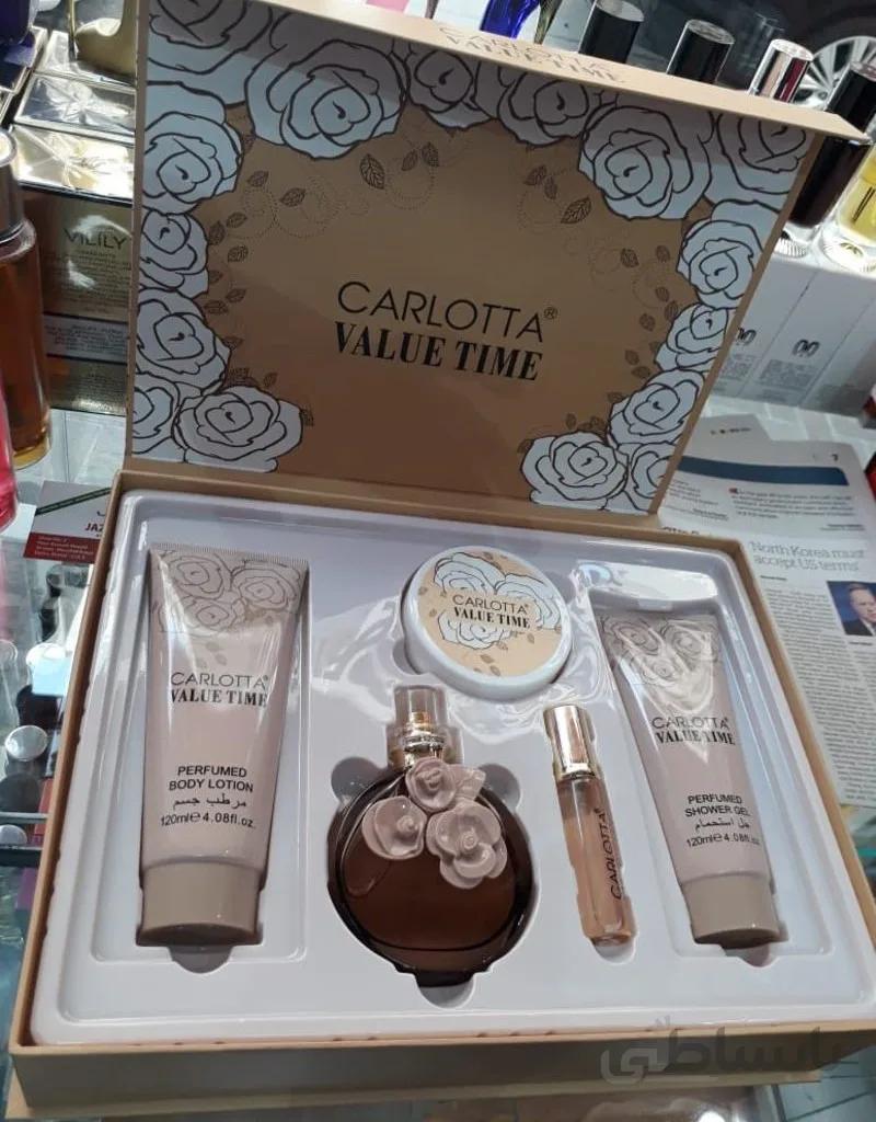 ست هدیه زنانه والنتینا والنتینو پودرکارلوتا ادو تویلت و لوسیون مدل CARLOTTA VALUE TIME