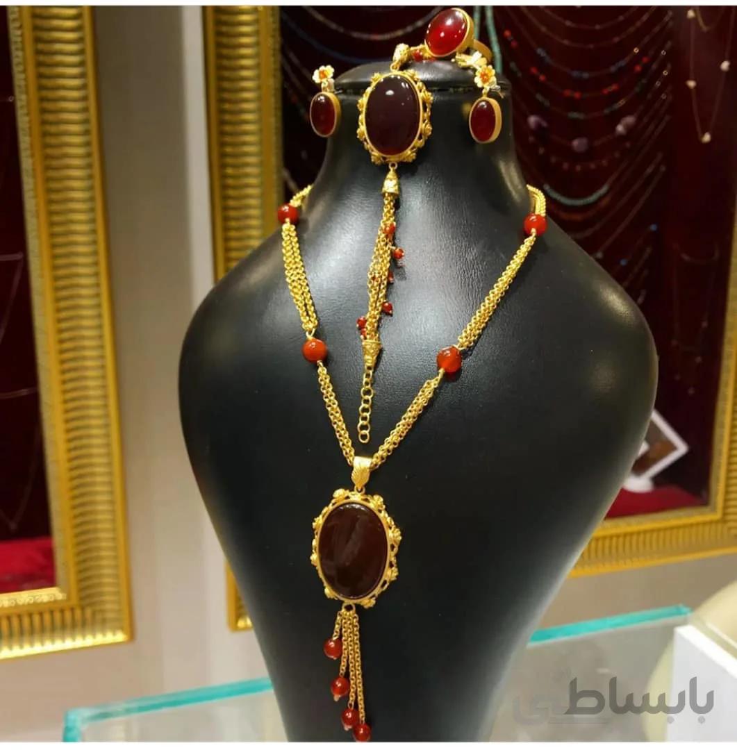 سرویس عقیق با فلز نقره و آبکاری طلا زرد کد ۱۰۱۷۶۴