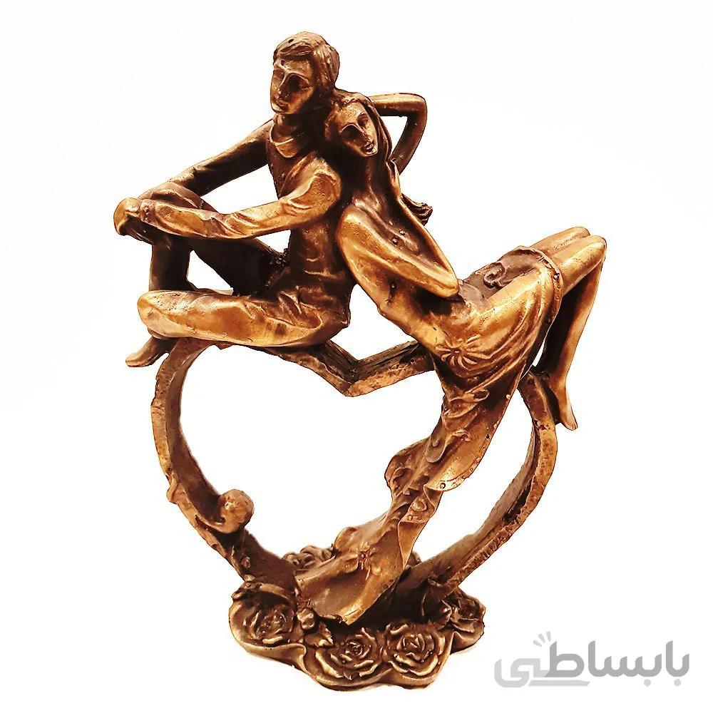 مجسمه قلب سوار