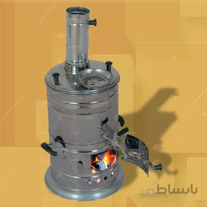 سماور ذغالی استیل 8 لیتری ا ساخته شده از ورق اسیتل با ضخامت 0/4 *قابل استفاده با هیزم ، چوب ، زغال *دو تکه بودن و قابلیت جدا شدن از هم * دارای دودکش * توری جهت طول عمر بیشتر * جوش اوردن آب تنها در 15 دقیقه