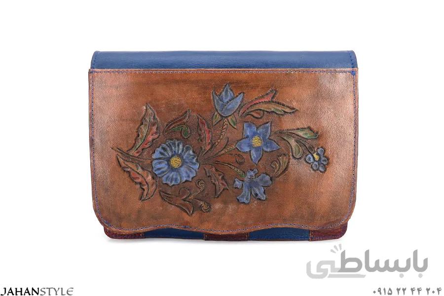 کیف دوشی چرم طبیعی قلم زنی طرح گل کد 588080