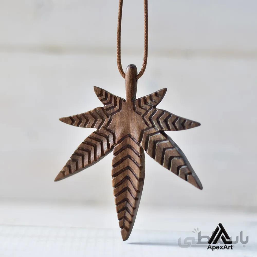گردنبند چوبی طرح برگ گل