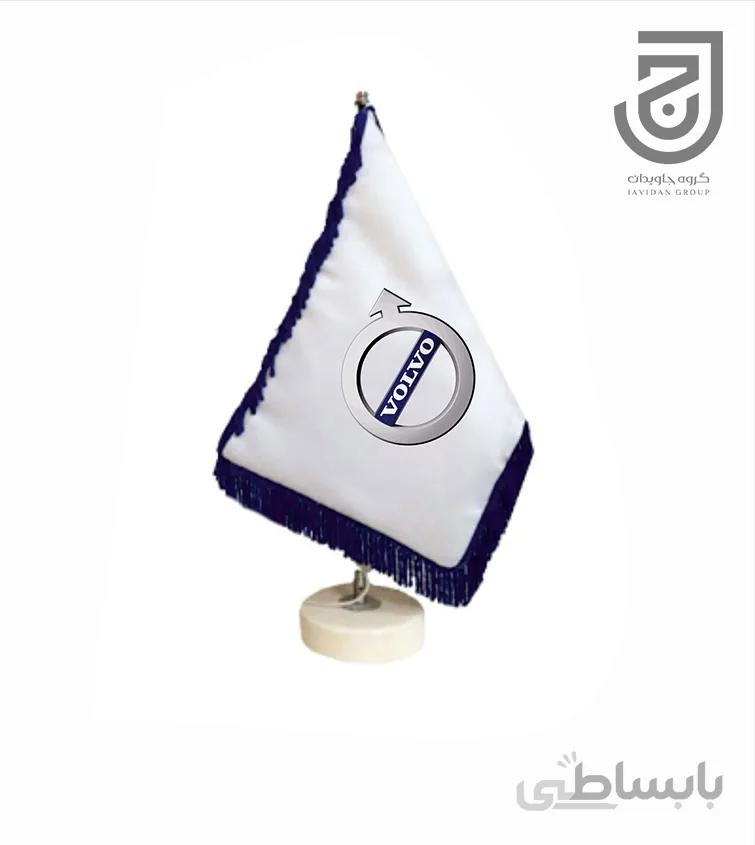 پرچم رومیزی طرح خودروی ولوو دور ریشه