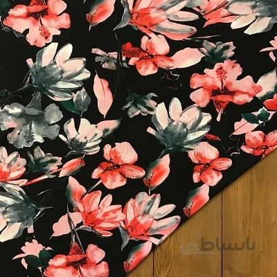 پارچه کرپ حریر طرح گل رنگ مشکی صورتی کد 902