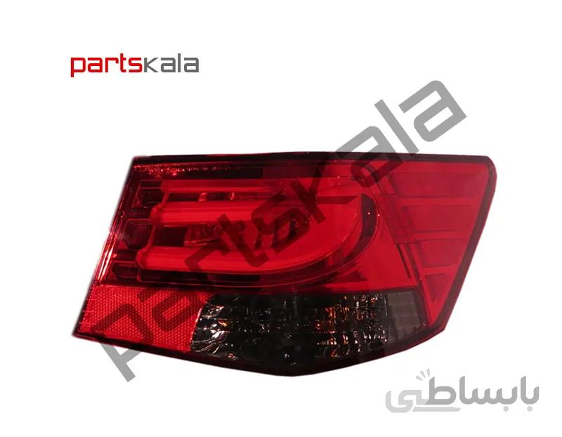 چراغ‌خطر رو‌گلگیر راست سراتو