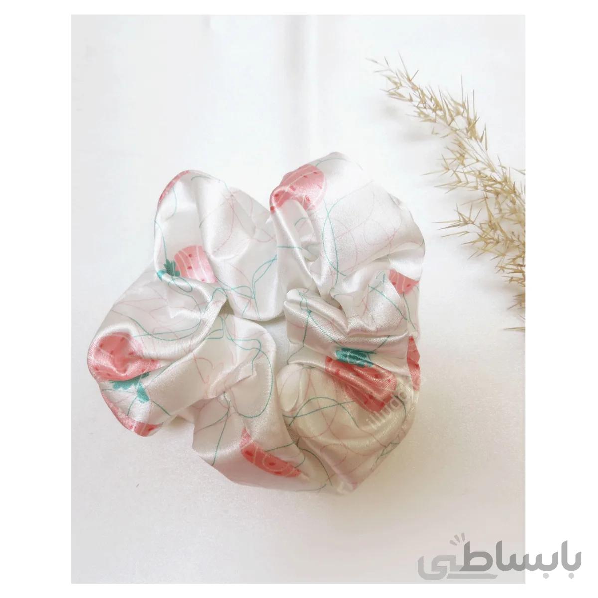 اسکرانچی ساتن طرح توت فرنگی