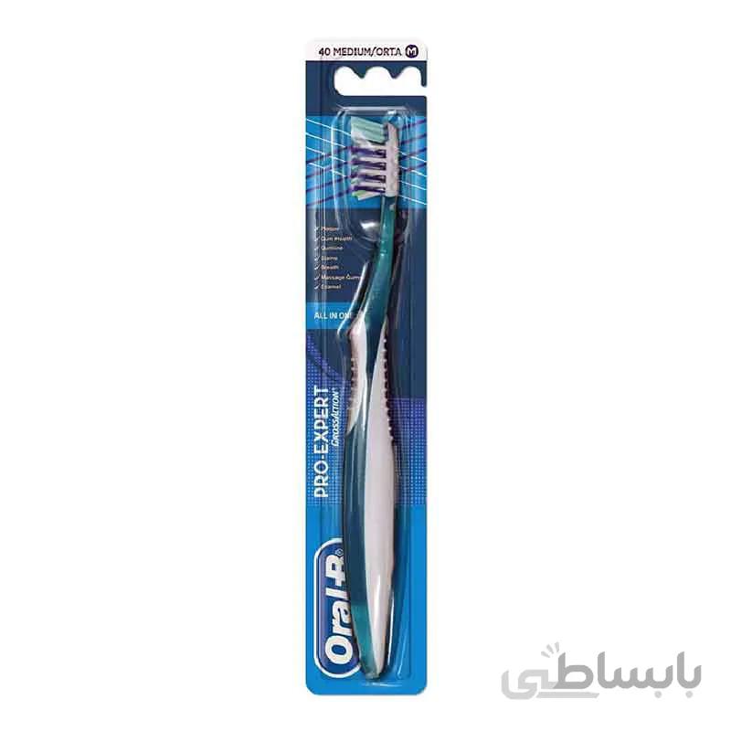 مسواک اورال بی مدل 3D Withe Advantage Fresh با برس متوسط