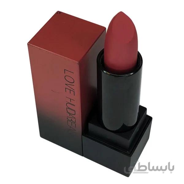 رژلب جامد HUDA BEAUTY رنگ قرمز گوشتی