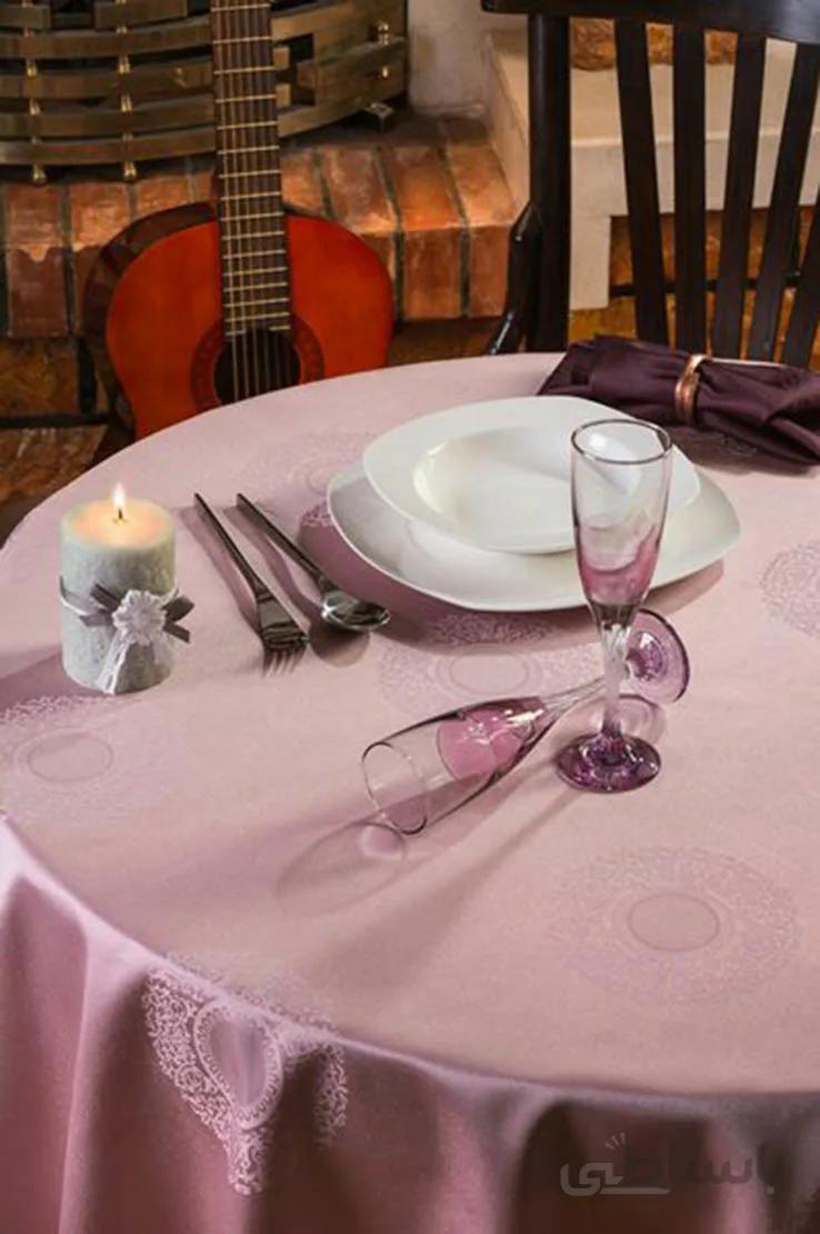 رومیزی ژاگارد 8 نفره مستطیل 220*150 رمانس زرشکی