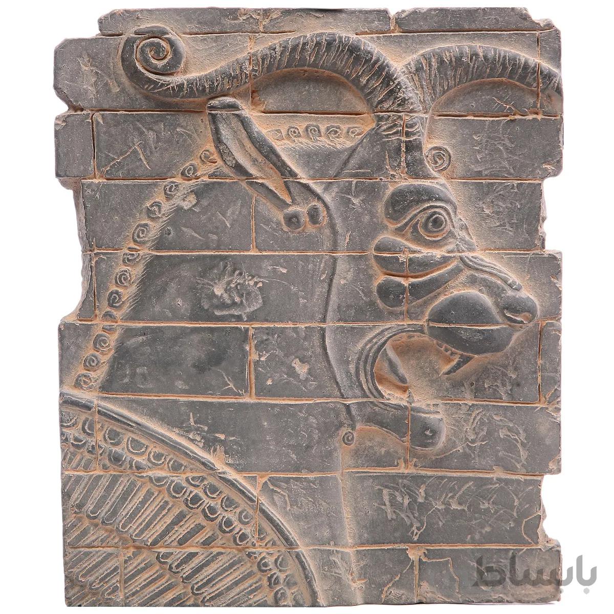 مجسمه تندیس و پیکره شهریار مدل کتیبه اجری سر شیر افسانه ای اویزدار کد MO2880
