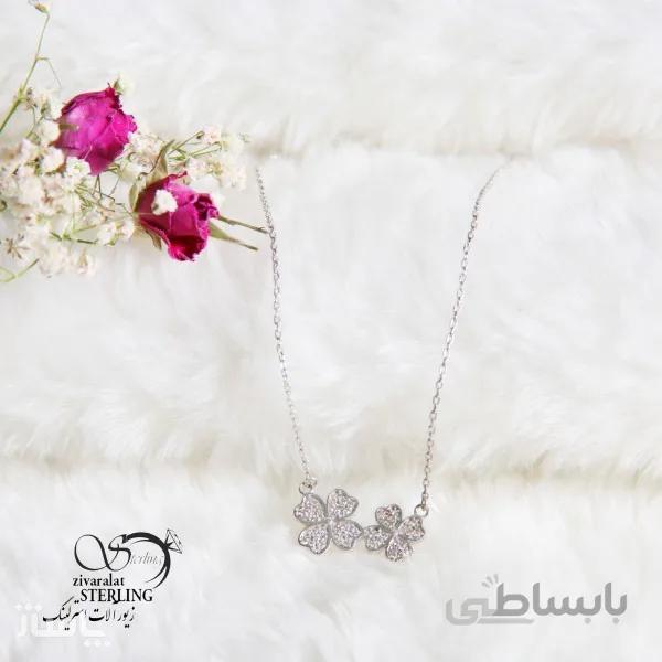 گردنبند نقره زنانه طرح گلهای بهم متصل کد 520816