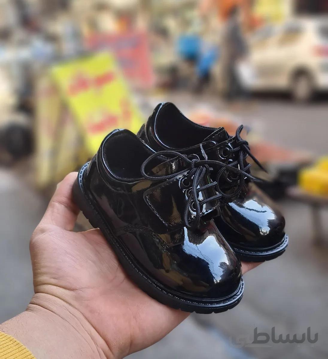 کفش مجلسی ورنی چسبی مشکی