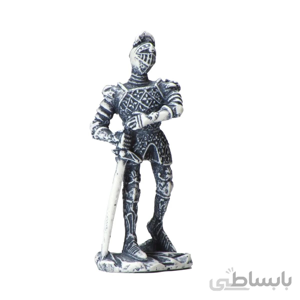 مجسمه شوالیه شمشیردار