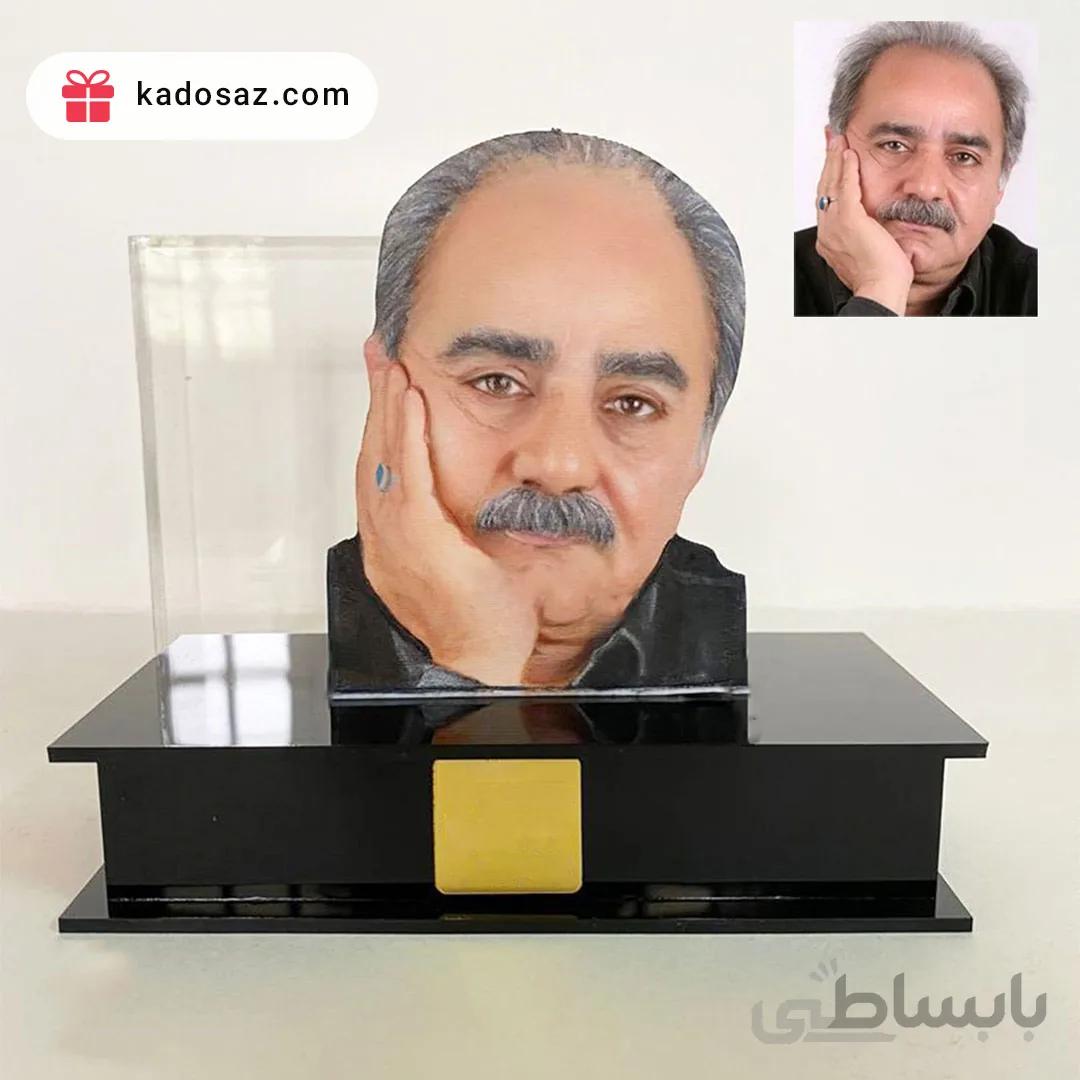 مجسمه پایه دار چهره