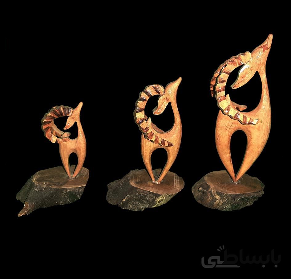 مجسمه چوبی قوچ کوهی