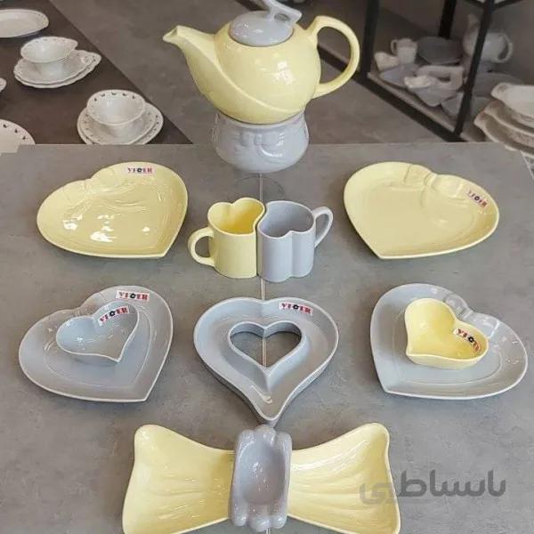 صبحانه خوری ۲ نفره طرح قلب ۱۶ پارچه