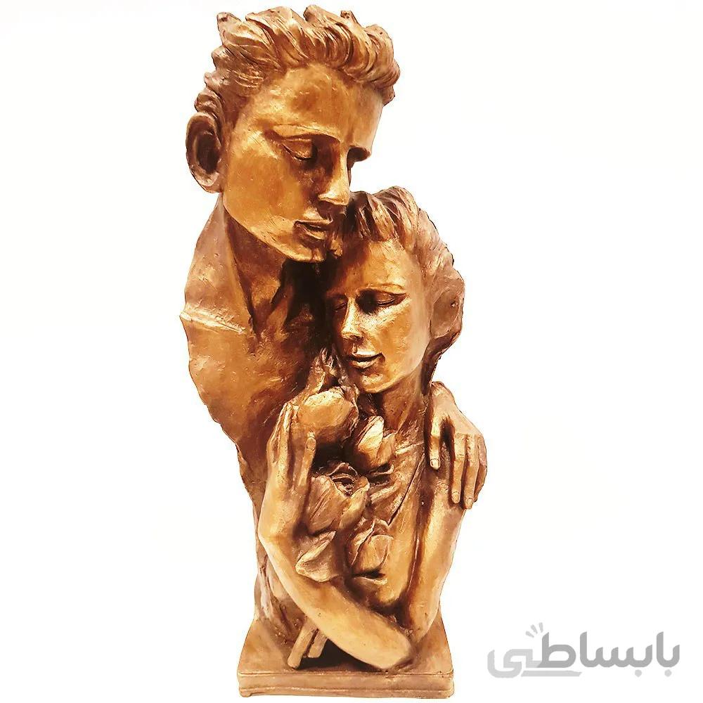 مجسمه عشق همسر