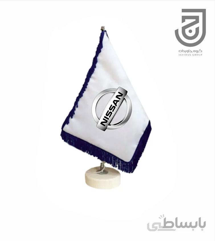 پرچم رومیزی طرح خودروی نیسان دور ریشه