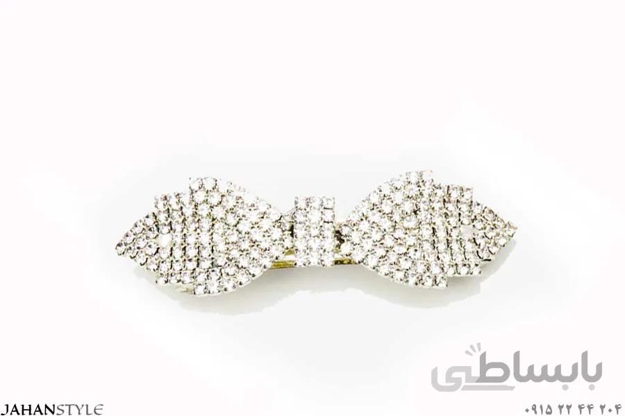 گل سر فلزی پر نگین