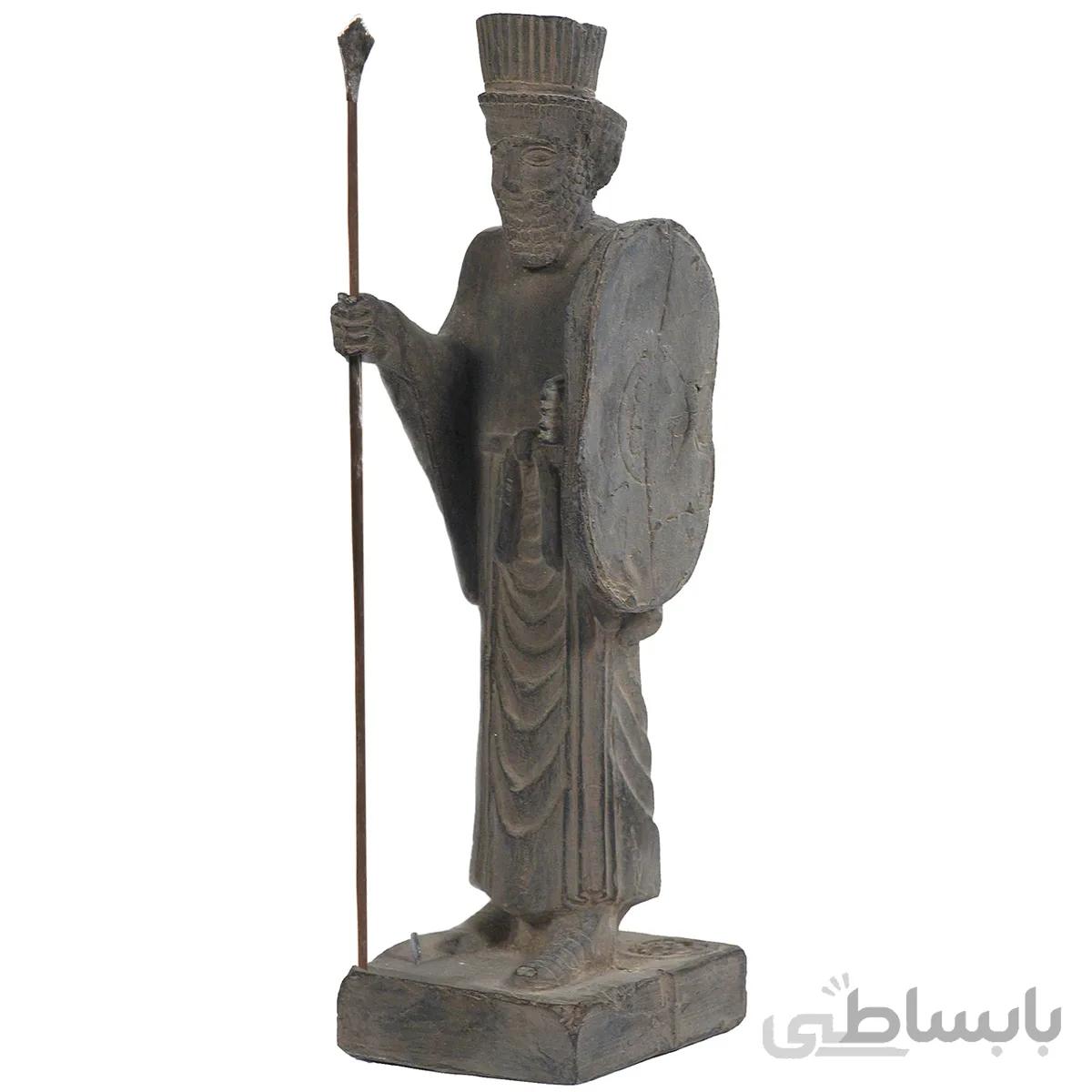 مجسمه تندیس و پیکره شهریار مدل سرباز نیزه دار پارسی کد MO2250 سایز کوچک