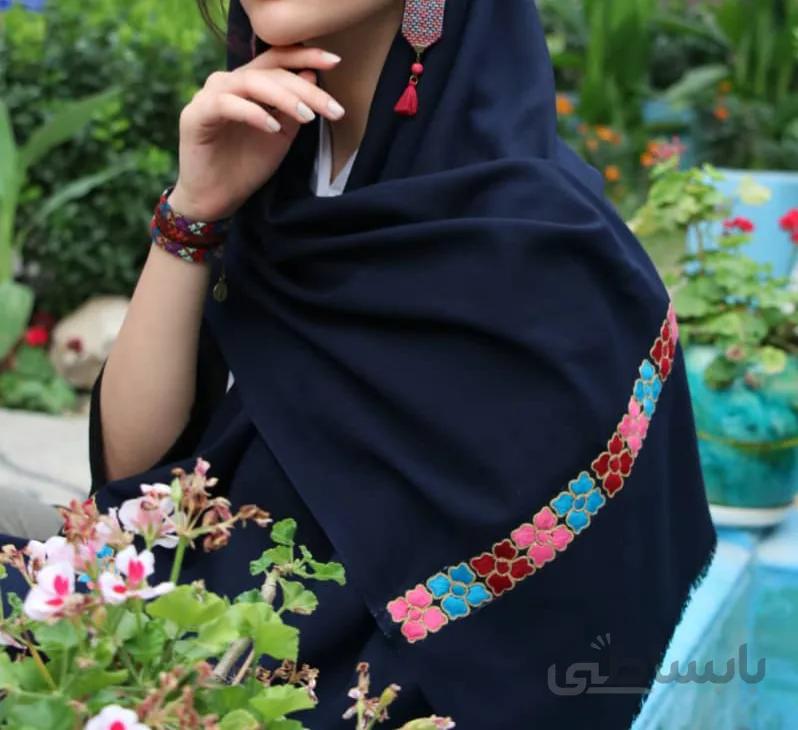 شال نخی سوزن دوزی کد ۱۰۳۳۶