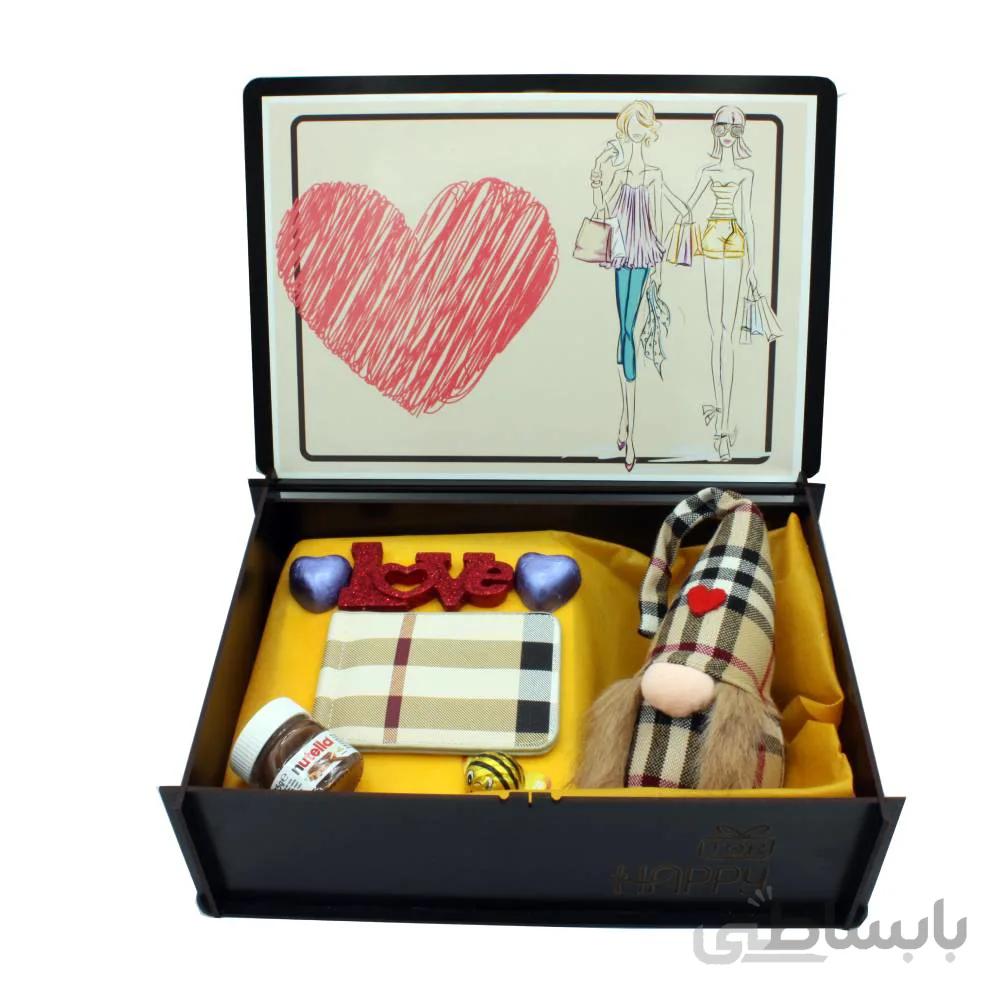 هدیه عاشقانه زنانه پک کیف پول burberry + عروسک 2تکه