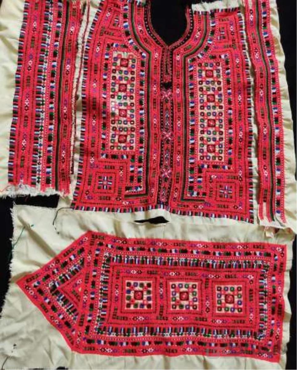 دمن دوچ ( لباس سنتی بلوچستان) ا Deman Doch (Balochistan traditional dress)