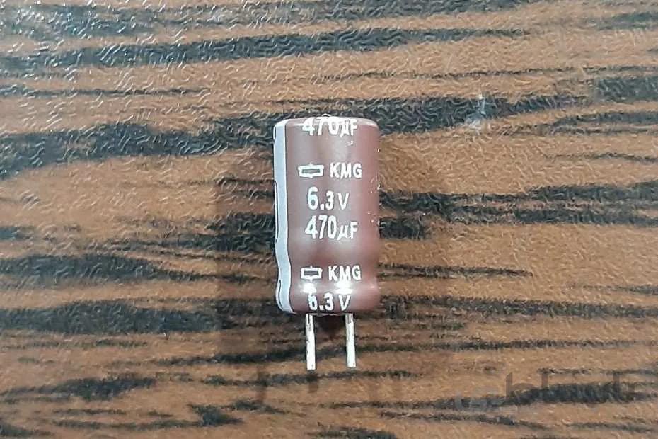 CAP 6.3V 470uF – خازن الکترولیت، ۶.۳ ولت، ۴۷۰ میکروفاراد ا NIPPON