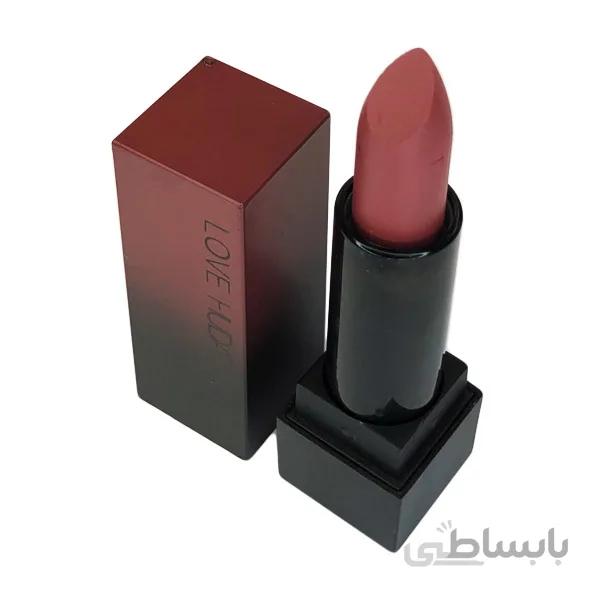 رژلب جامد HUDA BEAUTY رنگ کالباسی تیره