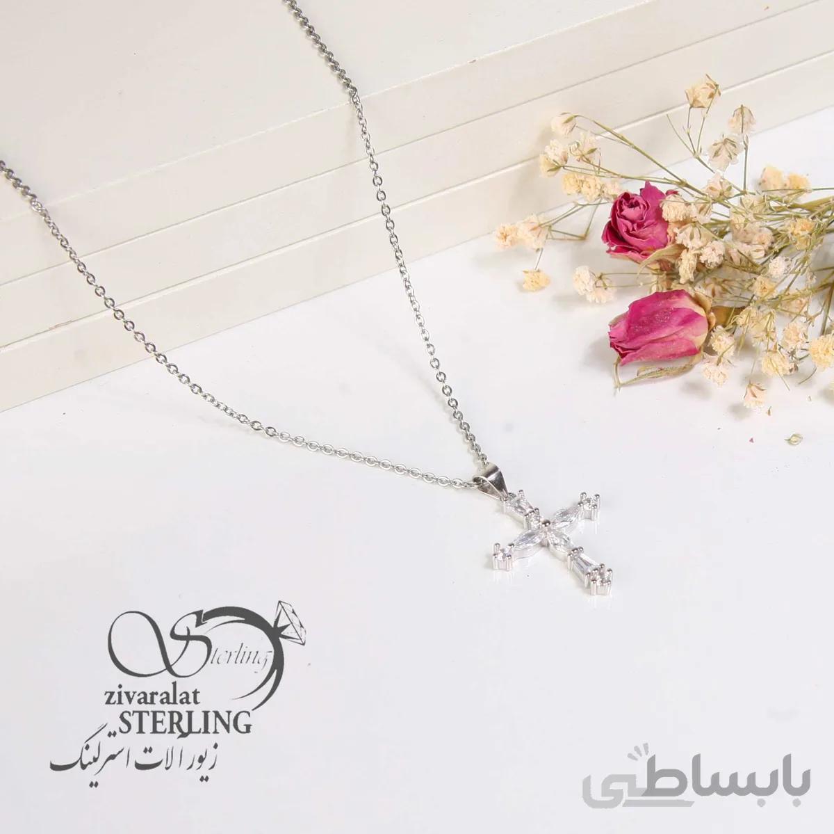 گردنبند نقره زنانه طرح صلیب