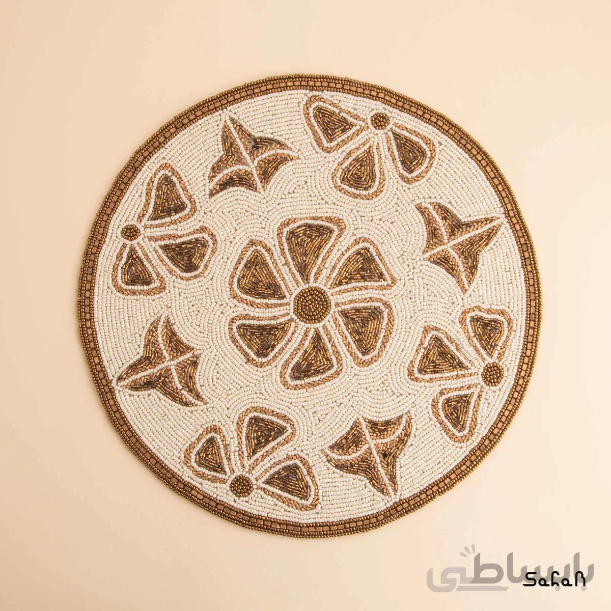 رومیزی منجوق دوزی کرم مدل 4