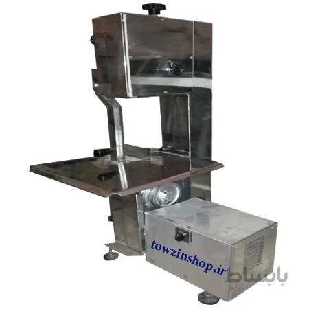 اره گوشت و استخوان بر رومیزی