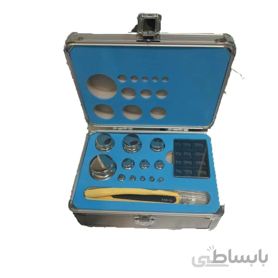 سنگ وزنه کلاس F1 از یک میلی گرم تا ۵۰۰ گرم