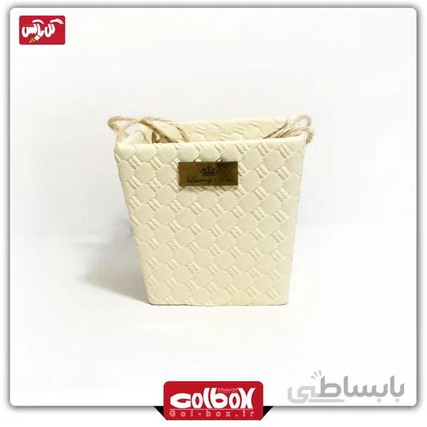 باکس گل چرمی مربعی رنگ کرم کد 2130