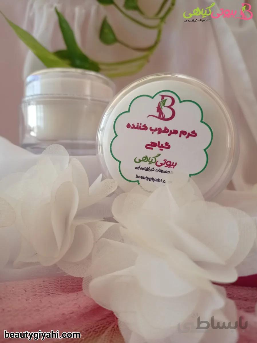 کرم گیاهی مرطوب کننده