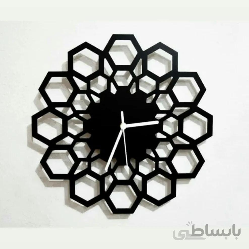 ساعت دیواری چوبی مدرن