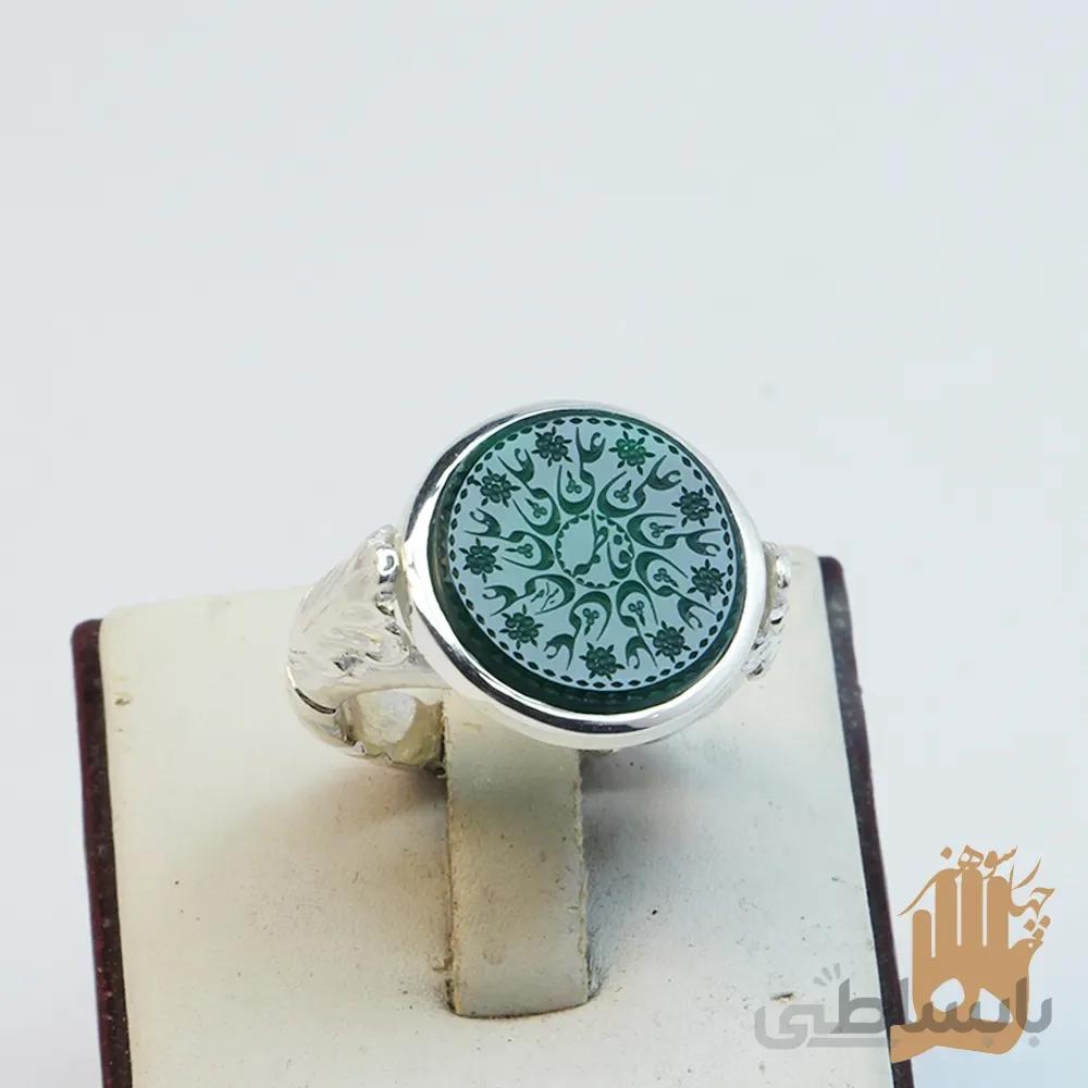 انگشتر صفوی برگی نگین عقیق سبز خراسانی با حکاکی نام مبارک علی و فاطمه