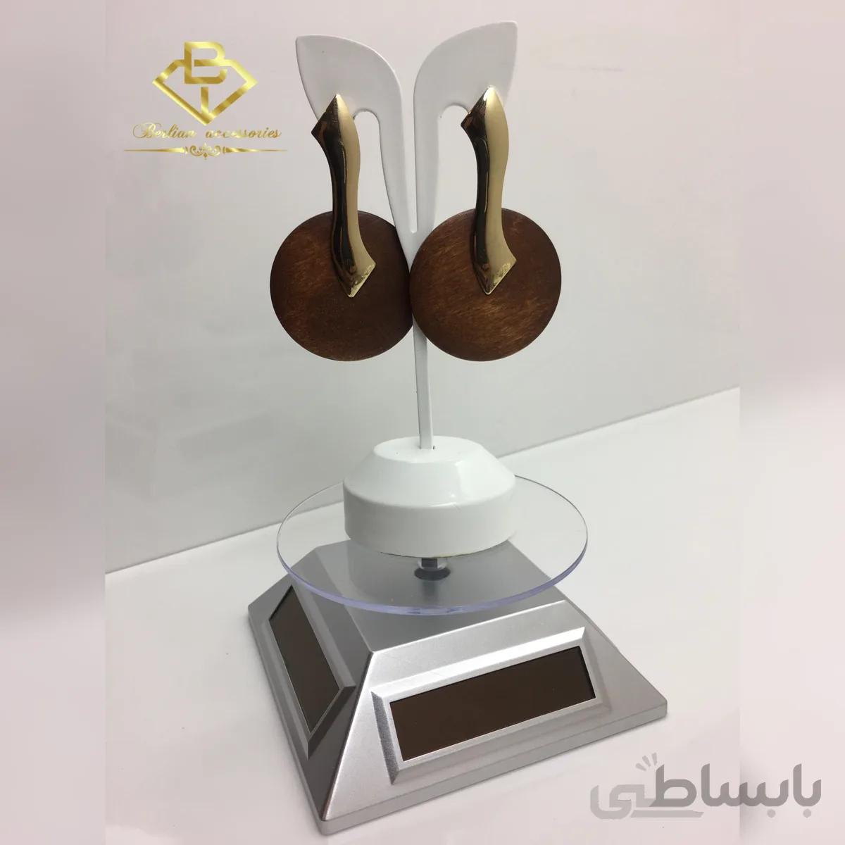 گوشواره چوبی