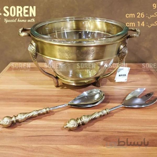 سوفله سالاد با قاشق چنگال