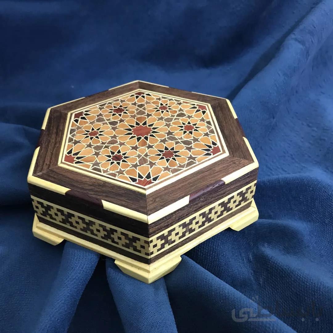 جعبه جواهر شش ضلعی جُوَک کاری کد ۱۰۲۲۳