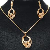 نیم ست بدلیجات رنگ ثابت گردنبند و گوشواره حلقه ای مارک zj