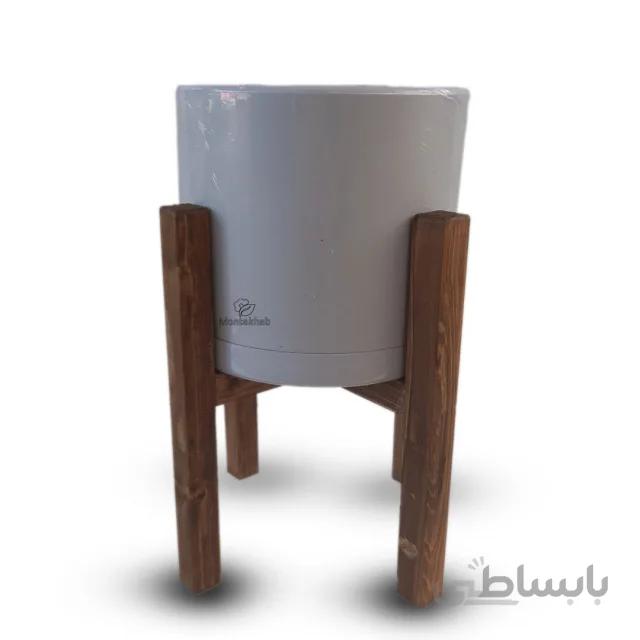 گلدان پلیمر با پایه چوبی